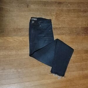 Super dark wash skinny jeans with released hem
